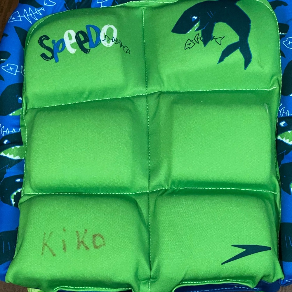 Kids Speedo Floatation Aid Swim Vest Life Jacket blue green sharks 30 to 50 lbs - Picture 9 of 9